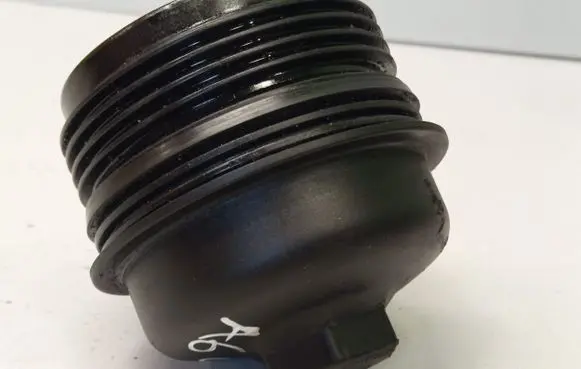 Audi A6 S6 C6 4F Oil filter cover 