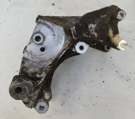 Generator/alternator bracket