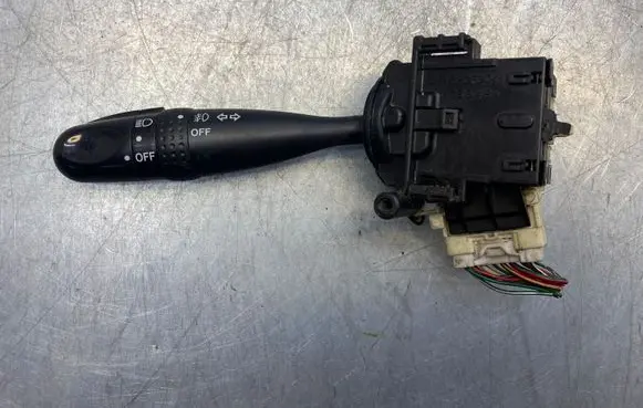 Toyota Corolla Verso E121 Indicator stalk 173648 42010 173682