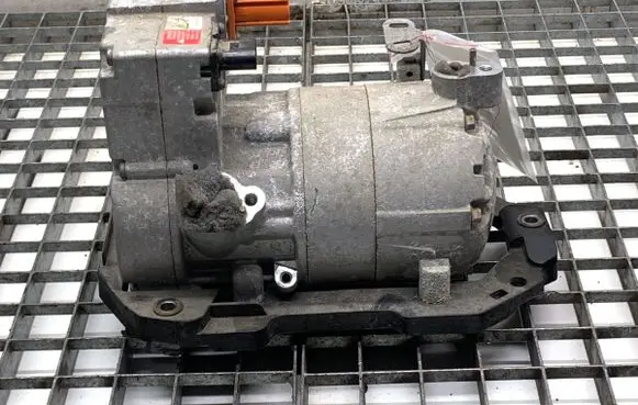 Volkswagen ID.3 Air conditioning (A/C) compressor (pump) 1EA820807B