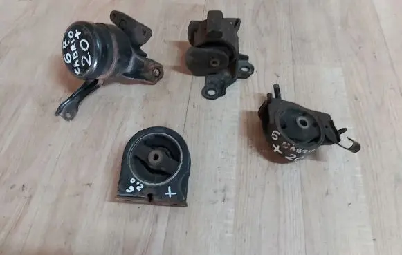 Toyota Celica T200 Engine mount vacuum valve 