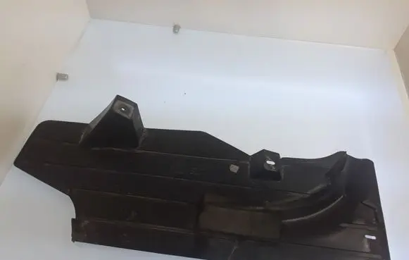 Volvo V50 Front underbody cover/under tray 30683604