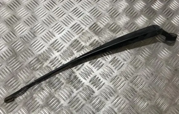 Lexus IS 220D-250-350 Front wiper blade arm