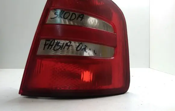 Skoda Fabia Mk1 (6Y) Rear/tail lights 6Y9945096B