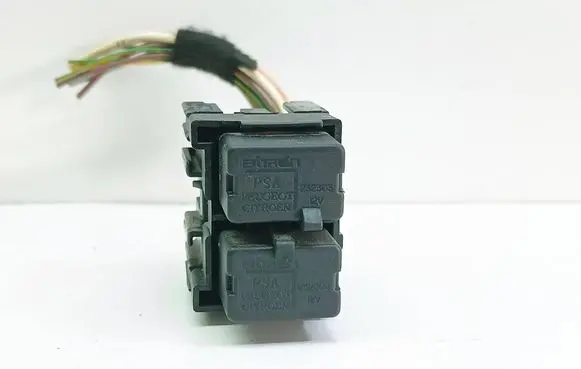 Peugeot 206 Fuse box set 232303