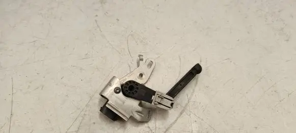 BMW i5 G60 Rear air suspension level height sensor 6892223 6895466