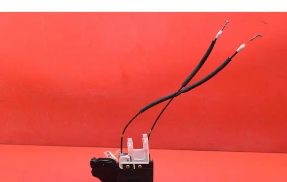 Hyundai Santa Fe Front door lock