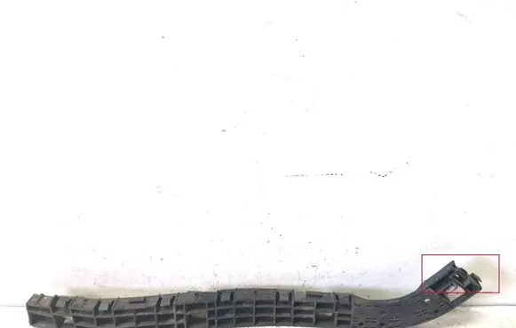 Honda CR-V Rear bumper mounting bracket