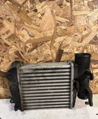 Audi A6 S6 C6 4F Intercooler air channel guide 4F0145806F