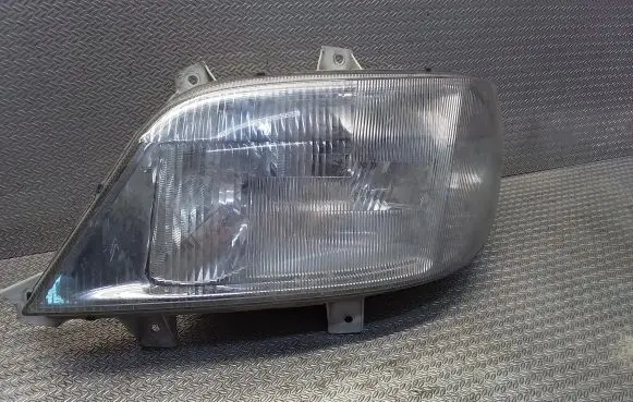 Mercedes-Benz Sprinter W901 W902 W903 W904 Headlight/headlamp 15053100 HELLA