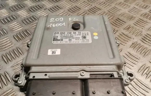 Mercedes-Benz CLK A209 C209 Engine control unit/module 6421509472 A6421509472