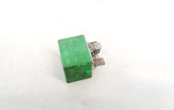 Peugeot 607 Other relay 12V35A03531