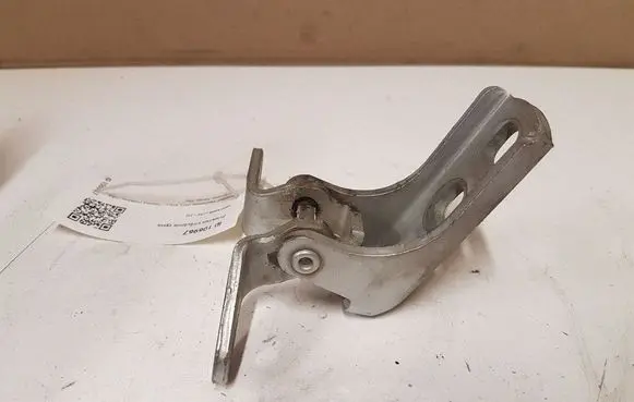 Opel Astra J Front door upper hinge