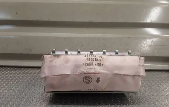 Subaru Impreza III Passenger airbag ZR1S0016