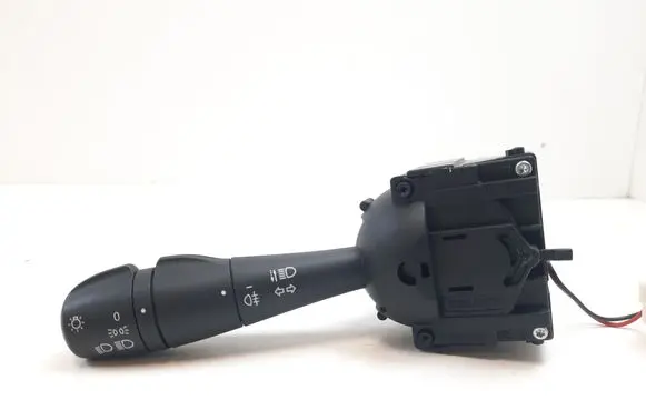 Renault Trafic III (X82) Indicator stalk 255671409R E107455731