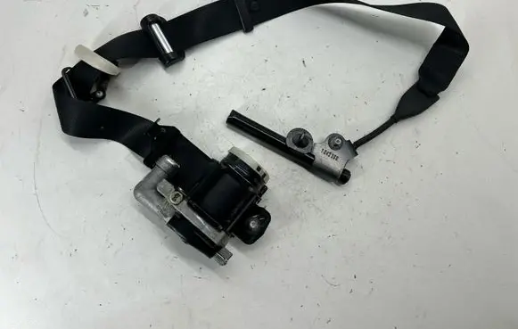 Ford Edge II Front seatbelt FT4BR612D64AD 1031561U77