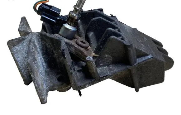 Nissan NV200 Engine mounting bracket 8200771226