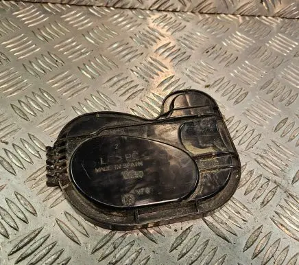 Volkswagen Golf IV Headlight/headlamp dust cover