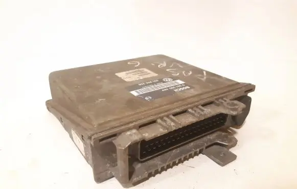 Volkswagen PASSAT B4 Engine control unit/module 021906258 0261200469