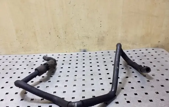 Audi Q7 4L Engine coolant pipe/hose 7L8422395
