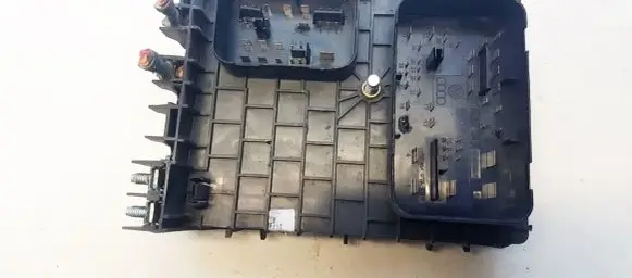 Volkswagen Touran I Fuse box set 1k0937124h 1k0937804b
