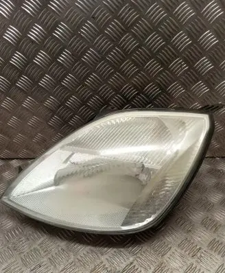 Ford Fiesta Headlight/headlamp