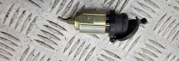 Suzuki Grand Vitara I Cigarette lighter front 