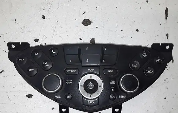 Nissan Primera Climate control unit 28395av611