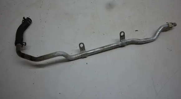 Chrysler Town & Country V Engine coolant pipe/hose