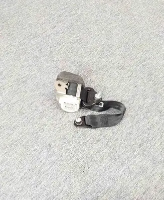 Fiat 500 Third row seat belt 34075339 07354925770