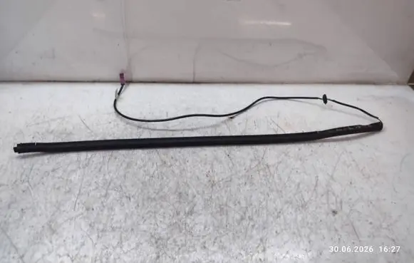 Mercedes-Benz ML W164 Other trunk/boot trim element A1648600218