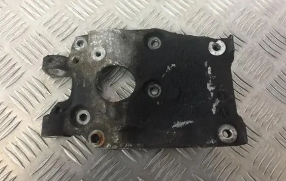 Volvo V50 Engine mounting bracket 9646719580