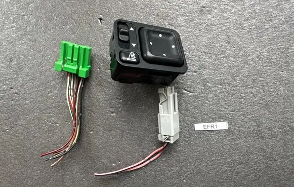 Opel Frontera B Wing mirror switch 6240119 97167335