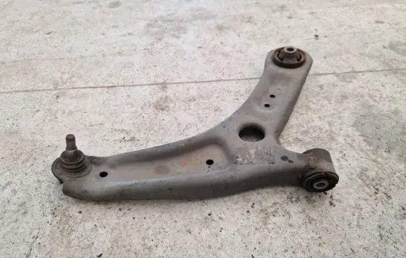 Hyundai i20 (GB IB) Front lower control arm/wishbone