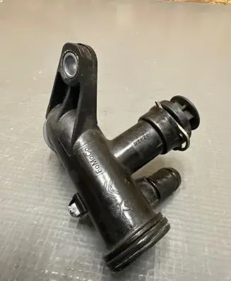Ford Kuga II Engine coolant pipe/hose 1122501