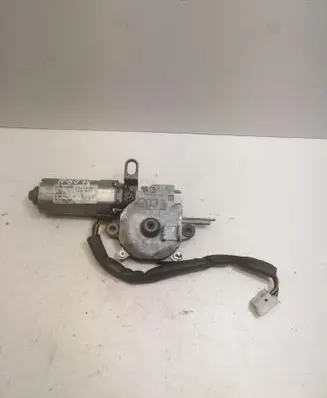 Mercedes-Benz CLS C219 Sunroof motor/actuator A2038203142