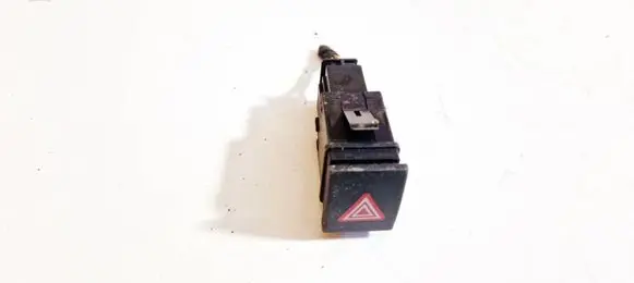 Volkswagen Polo IV 9N3 Hazard light switch 6q0953235a