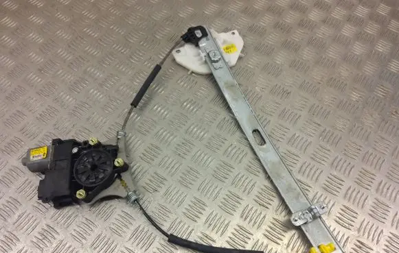 KIA Stonic Front door window regulator with motor 82460H8010