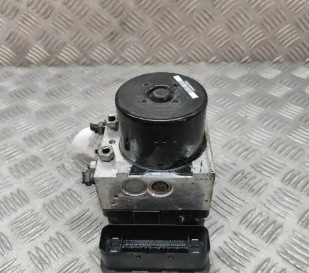 Volvo XC60 ABS Pump 31423348