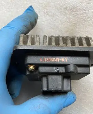 Mazda 626 Heater blower motor/fan resistor J180GE4V