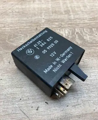 BMW 5 E34 Other relay 1384825 05992500