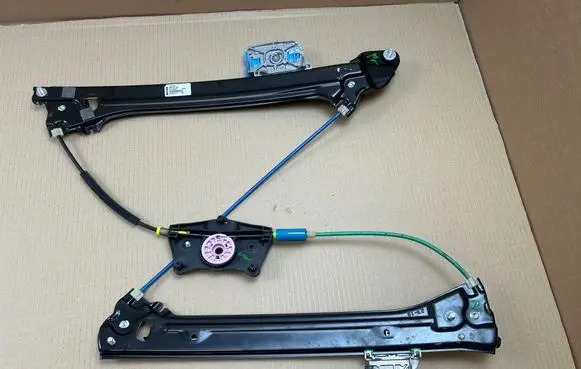 Audi A5 Front door electric window regulator 8W8837462