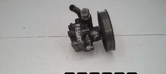 Volkswagen PASSAT B5.5 Power steering pump 8D0145177Q