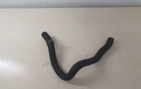 Subaru B9 Tribeca Engine coolant pipe/hose