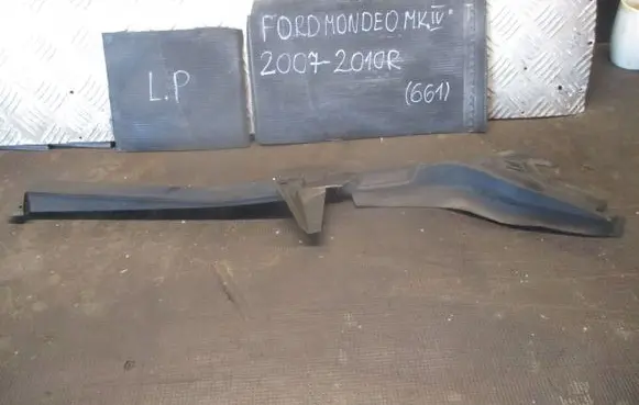 Ford Mondeo MK IV Front arch trim 7S71A02079A