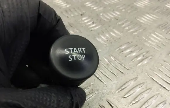 Renault Captur Engine start stop button switch 506978R