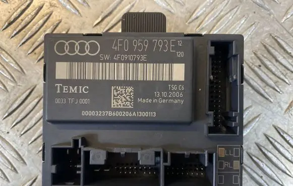 Audi A6 S6 C6 4F Door control unit/module 4F0959793E 4F0910793E 0033TFJ0001