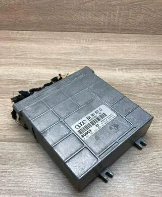 Audi A4 S4 B5 8D Engine control unit/module ECU 8D0907557CX 0261203939 WithPlug