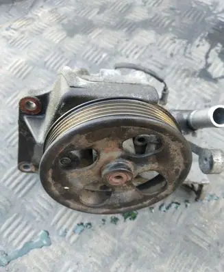 Subaru Legacy Power steering pump