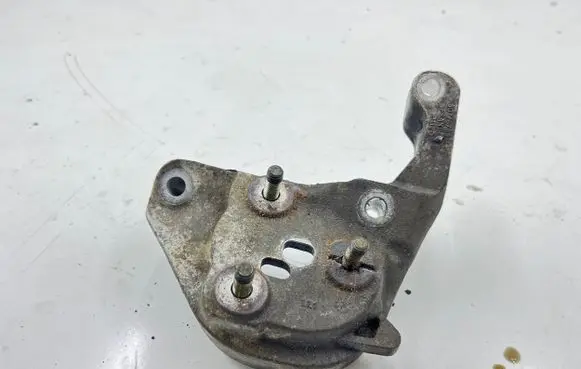 Volvo V40 Engine mounting bracket 30778783 P112 RANC